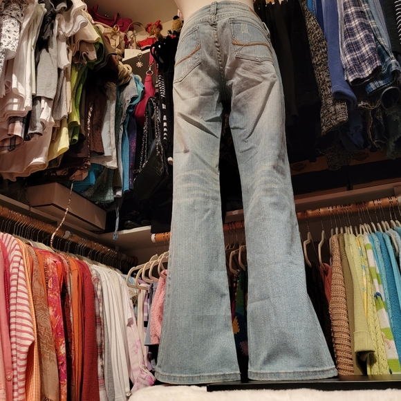 Refuge ♡ Sweet Cute 'n Sexy Denim Faded-Distressed-Embroidered Blue Jeans 7S - Picture 17 of 17